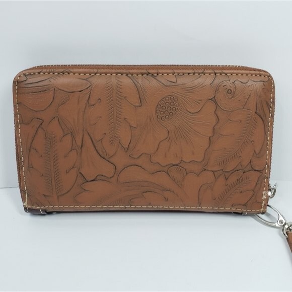 Rustic Couture Studded Turquoise Cross Embossed Western Wallet Clutch - Picture 3 of 5